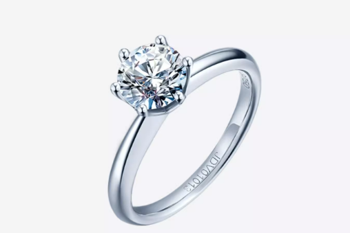 千叶珠宝新款订婚结婚钻石戒指告白求婚钻戒爱之冠冕18K金